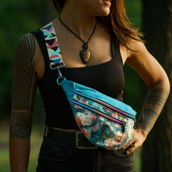 Turquoise Floral Semiš BOOMbastic Bag